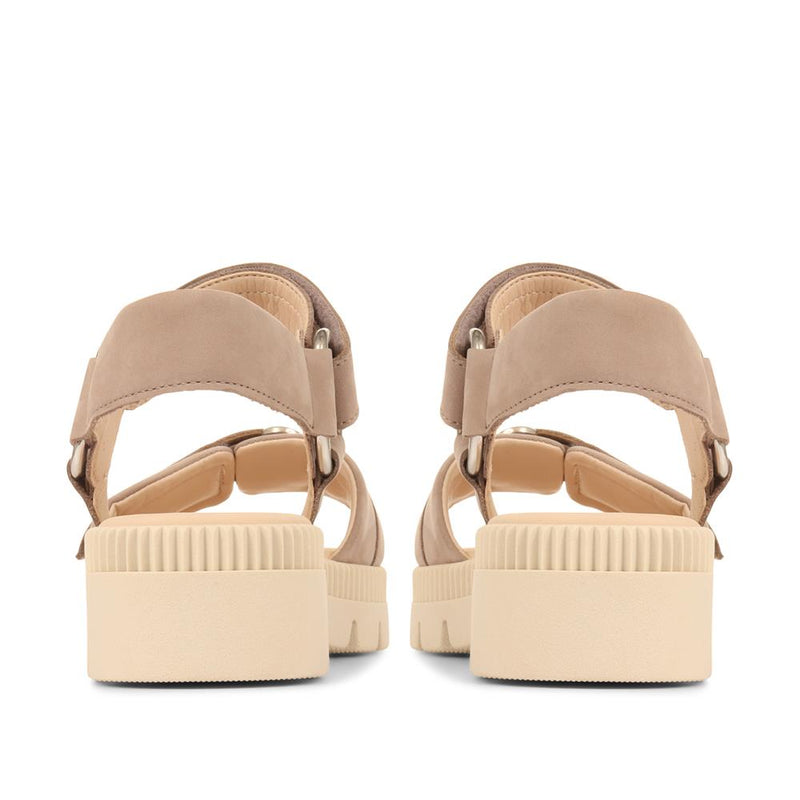 Chunky Platform Sandals - GAB35539 / 322 394