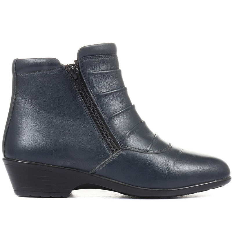 Leather Ankle Boot - KF34007 / 320 900