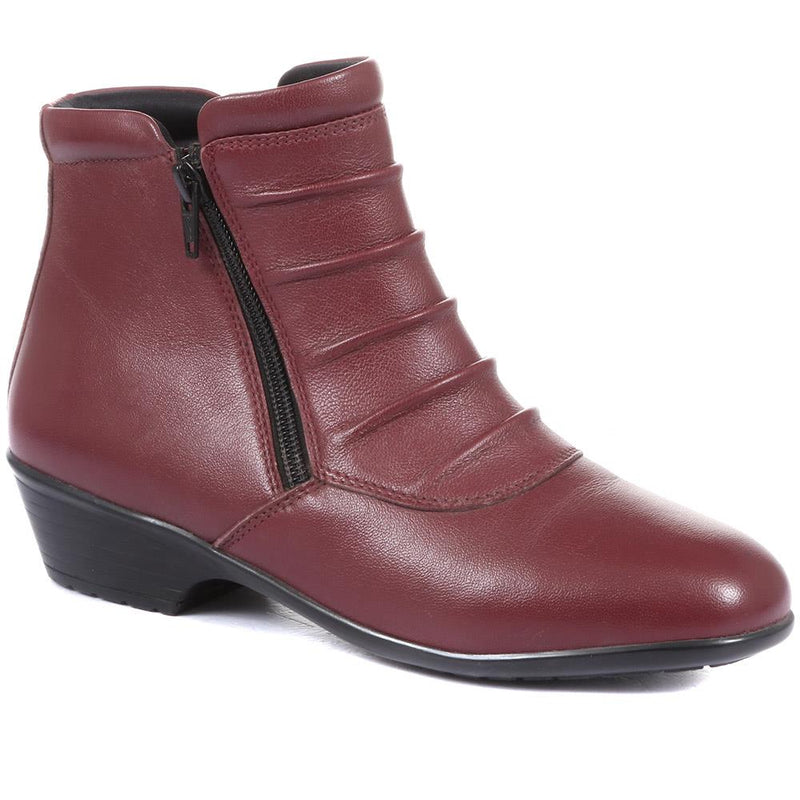 Leather Ankle Boot - KF34007 / 320 900