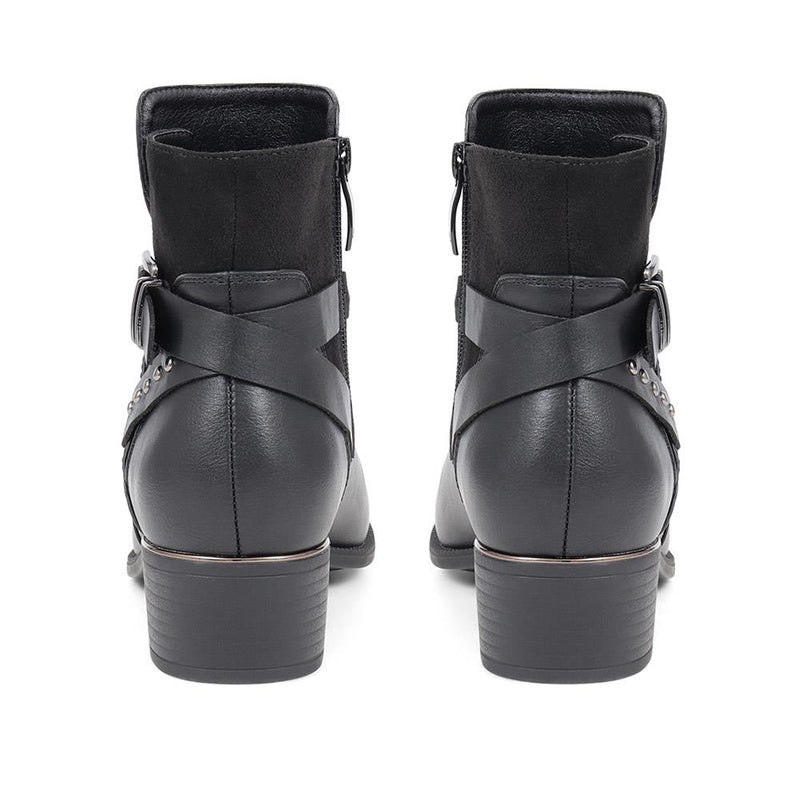 Buckle Detail Ankle Boots - WOIL38003 / 324 133