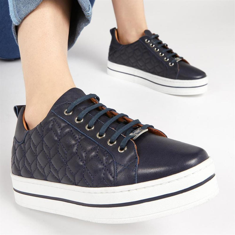 Alexandrite Leather Quilted Trainers - ALEXANDRITE / 323 645