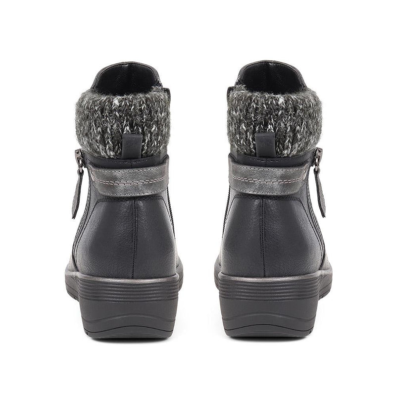 Cosy Cuff Ankle Boots - SANYI38021 / 324 239
