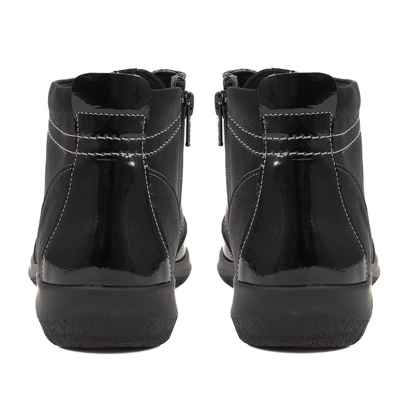 Patent Lace Up Ankle Boots - CAL38005 / 324 436