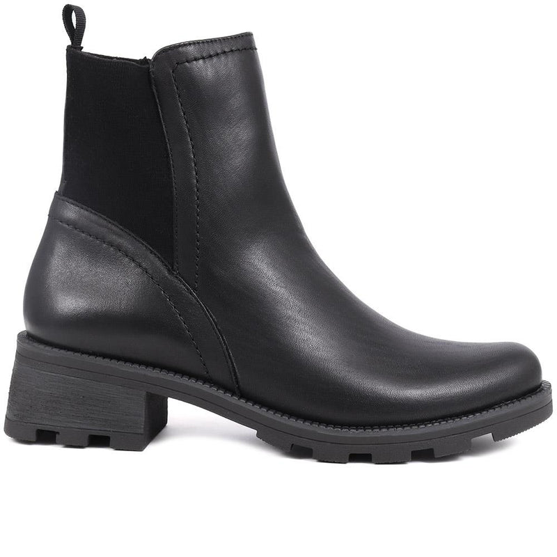 Leather Cleated Sole Chelsea Boots - CAPRI38500 / 325 544