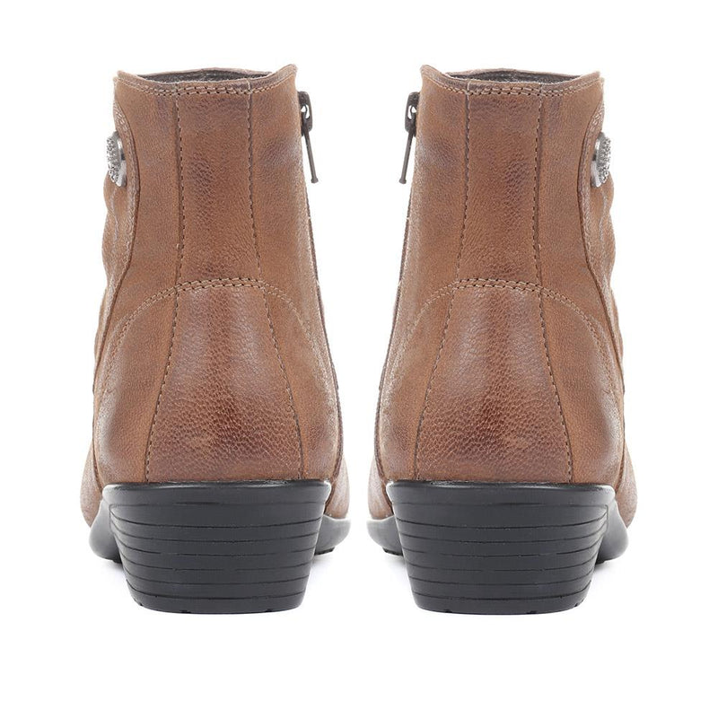 Wide Fit Leather Ankle Boots - KF30004 / 316 380